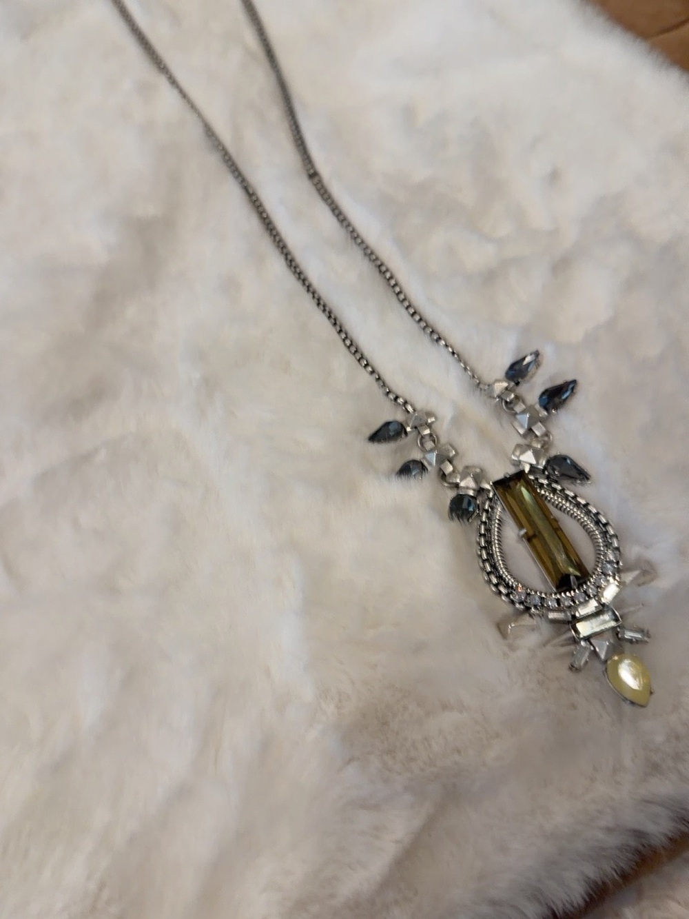 Stella & Dot Retired Mixed Media Crystal Statement Pendant Necklace